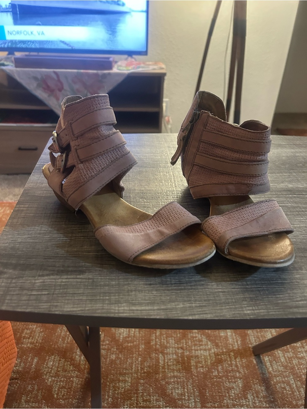 Women's Strappy Ankle Cuff Sandals in Mauve - Fashion Heel